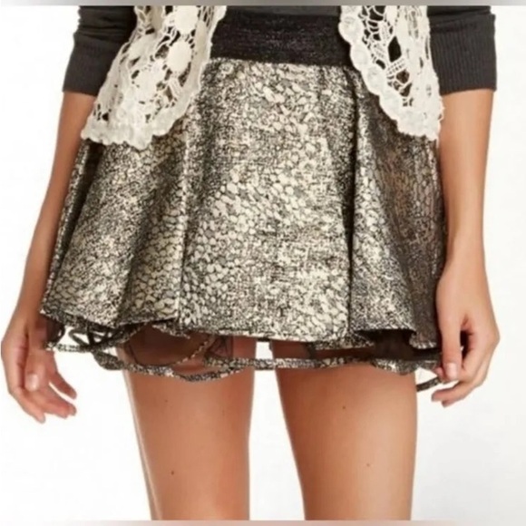 RAGA Elegant Black & Gold Skirt - Picture 7 of 9